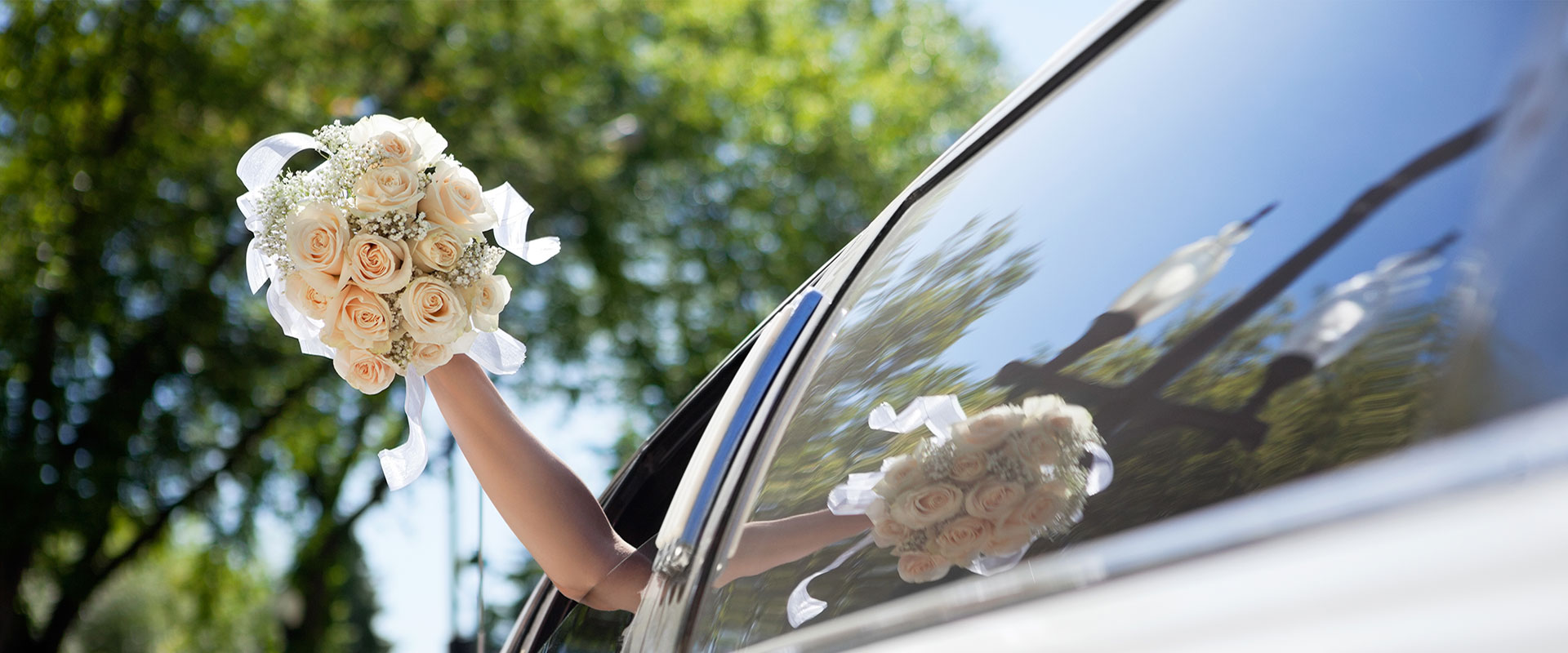 Okanagan Limousine offers limo services for weddings